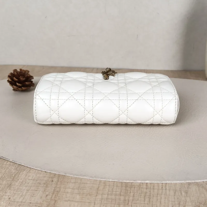 DIOR Crossbody Bag My Chain Bag White Lambskin18 × 3.5 × 10 cm — detail view 9 of 11