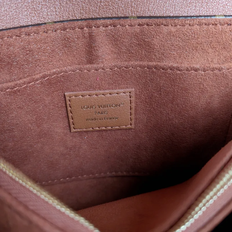 Louis Vuitton Crossbody Bag MADELEINE PVC · Calfskin BB 24.5 × 8 × 16 cm — detail view 5 of 11