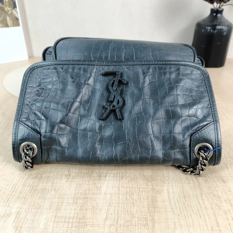 SAINT LAURENT Crossbody Bag Niki D Green Waxed Leather Medium 28 × 8.5 × 20 cm — detail view 1 of 11