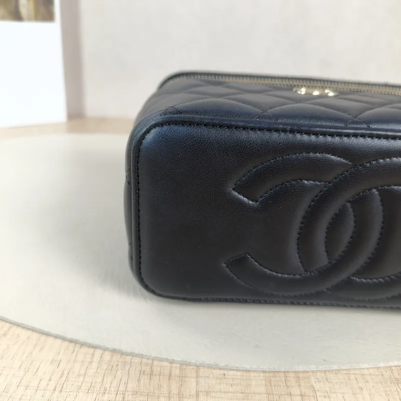 Chanel Top Handle Bag Edition Black Lambskin One Size16 × 8 × 9.5 cm — detail view 12 of 12