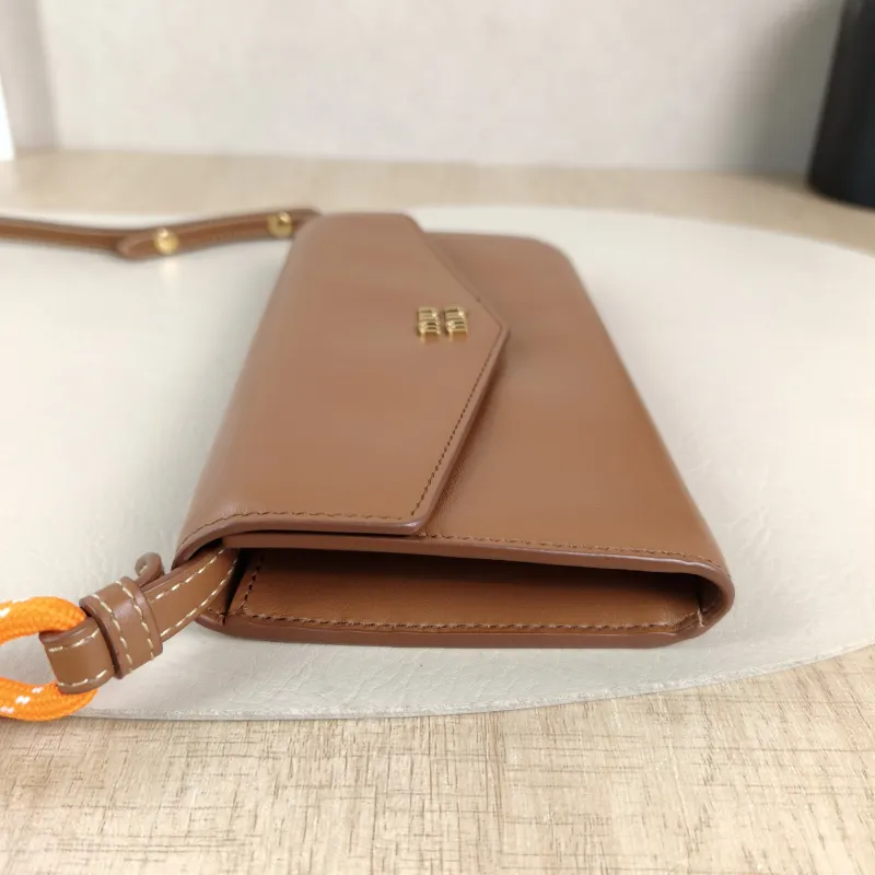 Miumiu Crossbody Bag Walletwoc Caramel Calfskin One Size 19 × 2 × 10 cm — detail view 3 of 13
