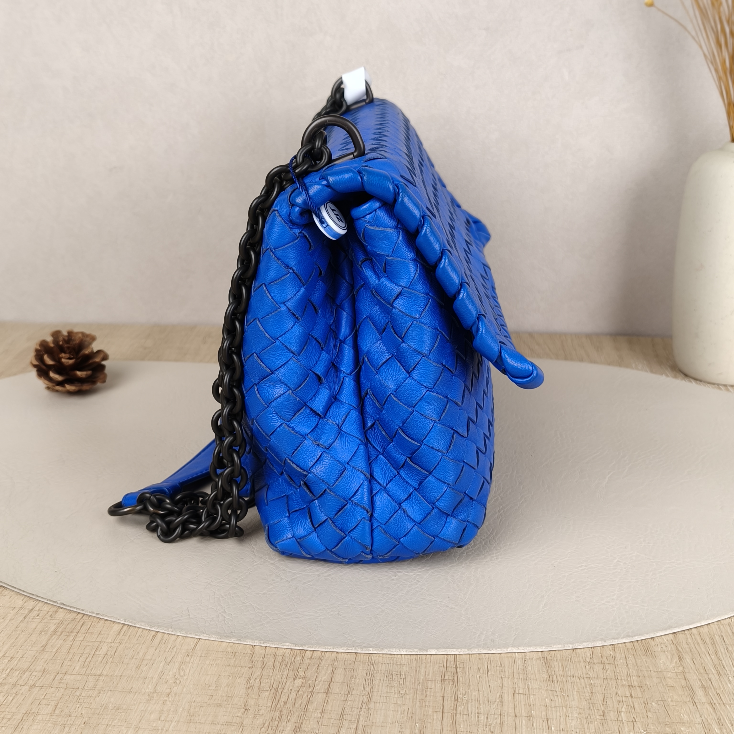 Bottega Veneta Shoulder Bag Woven Messenger Bag Blue Lambskin One Size25 × 8 × 17 cm — cover view 5 of 8