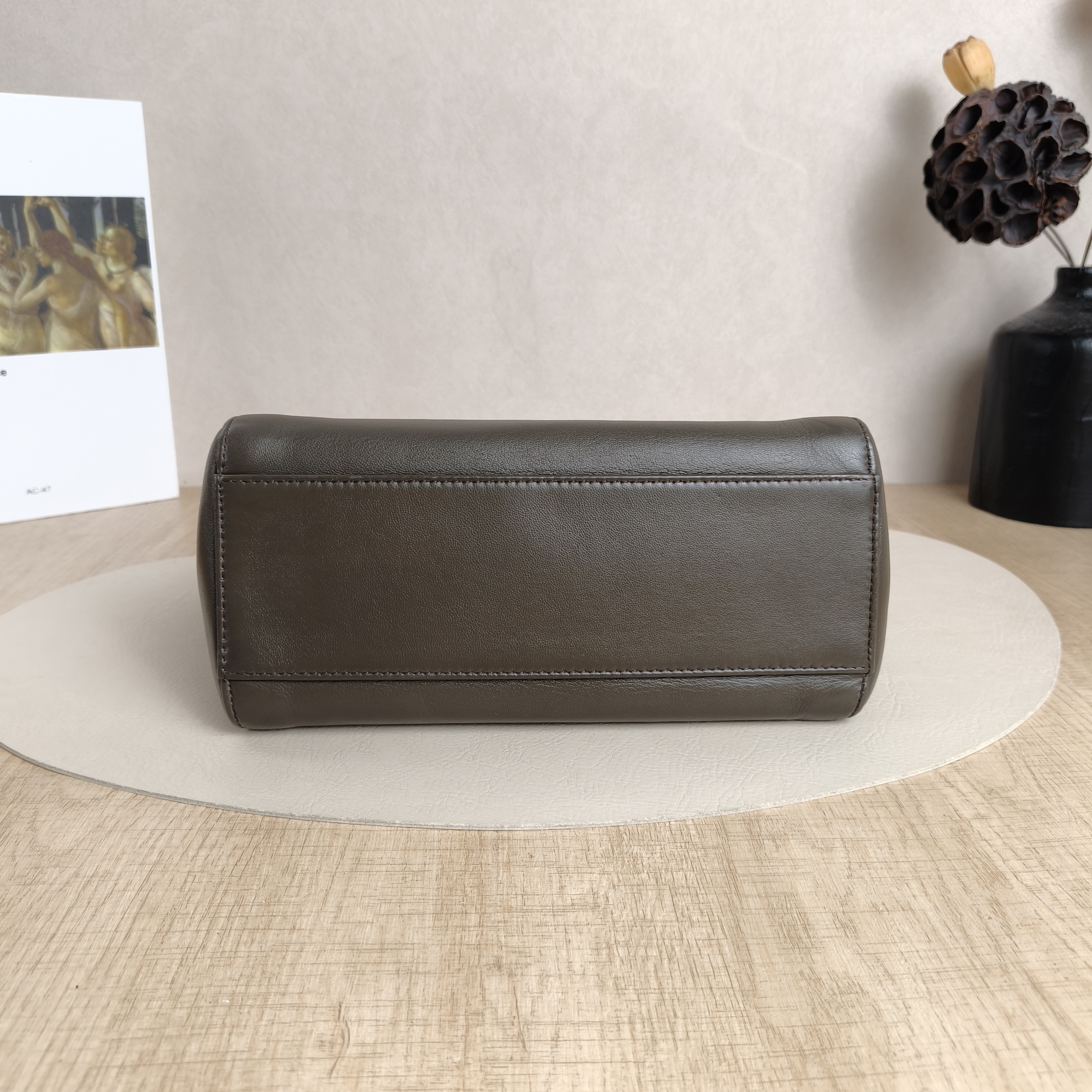 FENDI Crossbody Bagpeekaboo lconic Crossbody Bag Lambskin Small23 × 11 × 18 cm — cover view 2 of 6