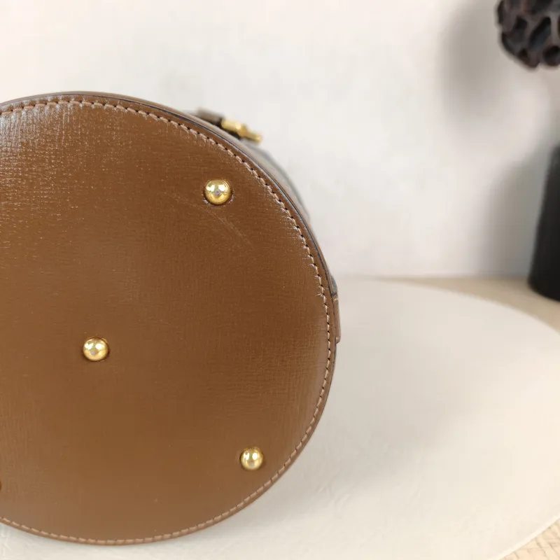 GUCCI Top Handle Bag Horsebit 1955Collection Bucket Bag White PVC Small 14 × 14 × 19 cm — detail view 9 of 10