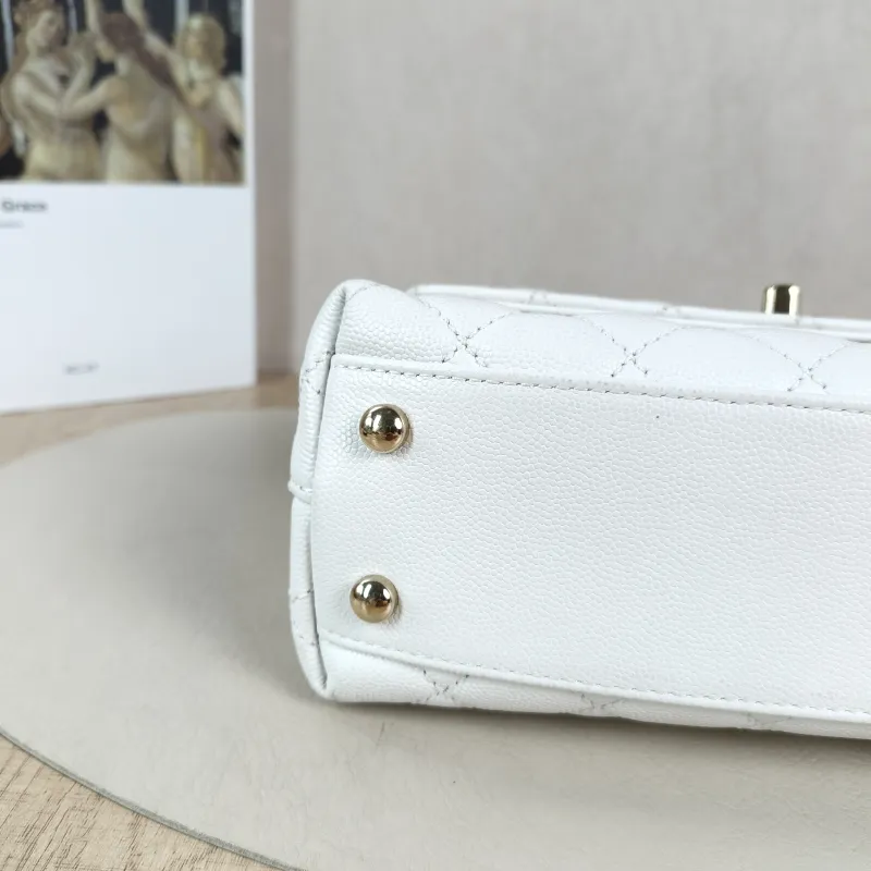 Chanel Top Handle Bag Coco Handle​White Grained Calfskin Small24 × 10 × 14 cm — detail view 1 of 14