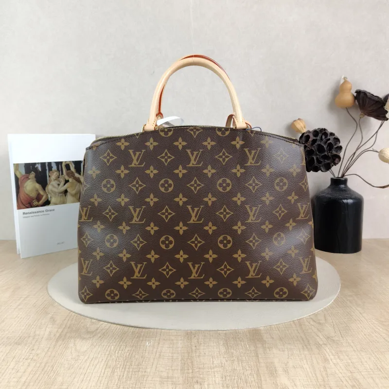 Louis Vuitton Top Handle Bag GRAND PALAIS Monogram PVC Medium34 × 15 × 24 cm — cover view 4 of 6