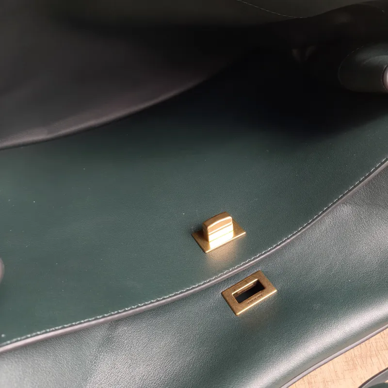 BALENCIAGA Crossbody Bag RODEO Green Calfskin Medium35 × 11 × 23.5 cm — detail view 6 of 12