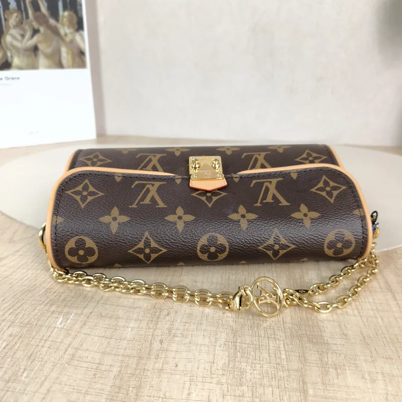 Louis Vuitton Crossbody Bag POCHETTE CAMILLE Monogram PVC One Size 20.5 × 6 × 11 cm — detail view 8 of 11