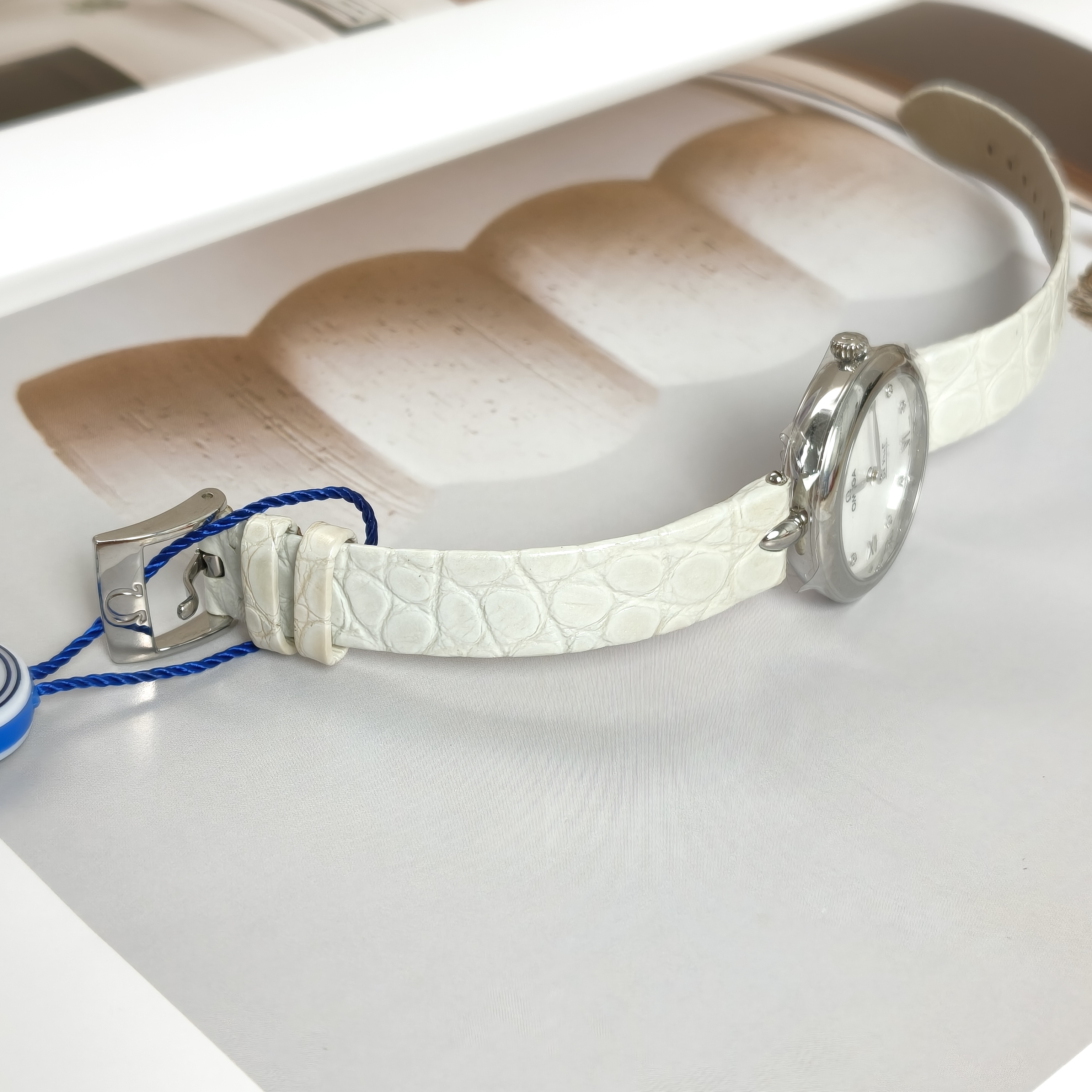 OMEGA Watch Collection Watch Grey White27.4mm — cover view 5 of 8