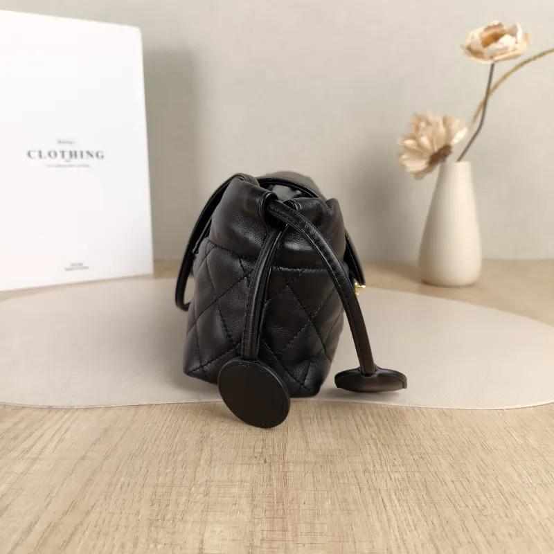Chanel Shoulder Bag26b Shoulder Bag Black Lambskin One Size24 × 7.5 × 10 cm — detail view 11 of 11