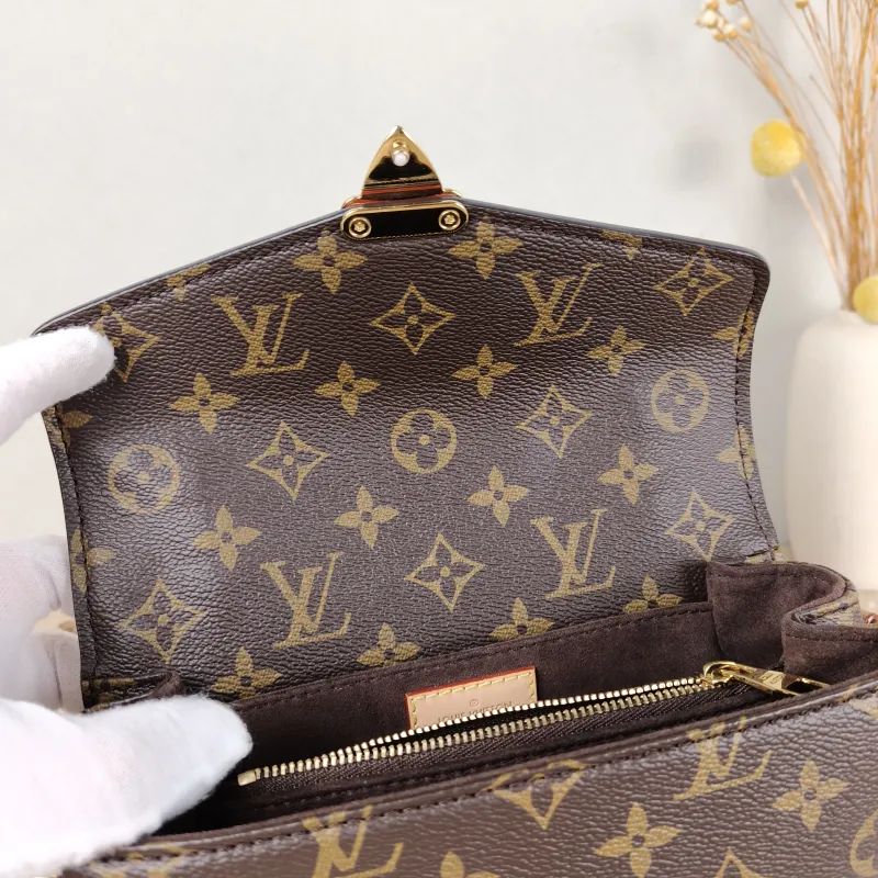 Louis Vuitton Crossbody Bag Pochette Métis East West Monogram PVC Small 21.5 × 6 × 13.5 cm — detail view 1 of 17