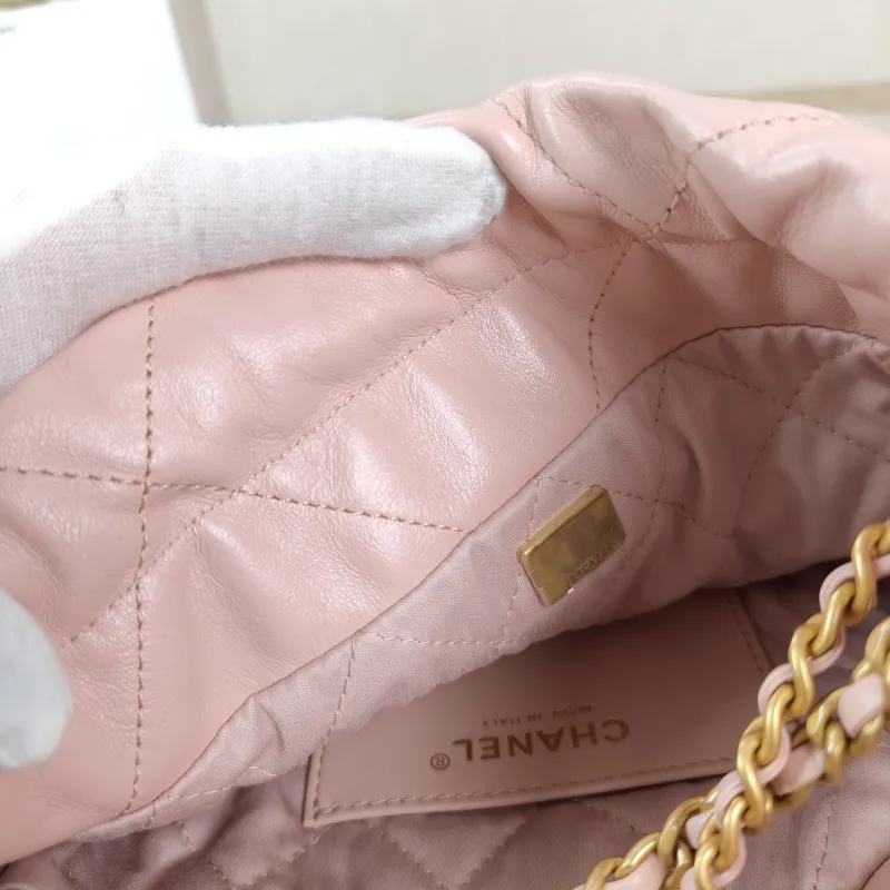 Chanel Crossbody Bag22Bag Pink Calfskinmini20 × 6 × 19 cm — detail view 9 of 12