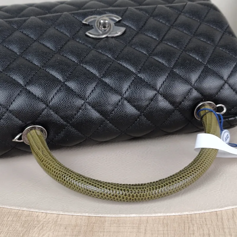 Chanel Top Handle Bag Coco Handle​ Black Grained Calfskin Medium 29 × 12 × 18 cm 23 — detail view 5 of 14