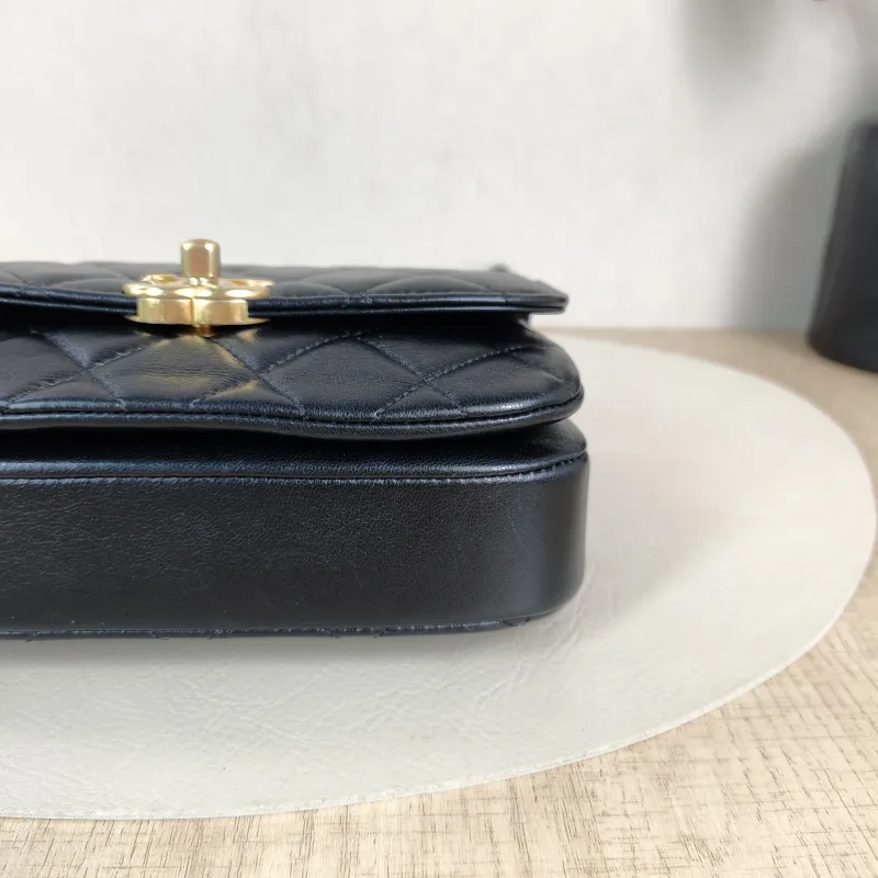 Chanel Crossbody Bag 24s Black Lambskin One Size 18 × 6 × 13 cm — detail view 3 of 13