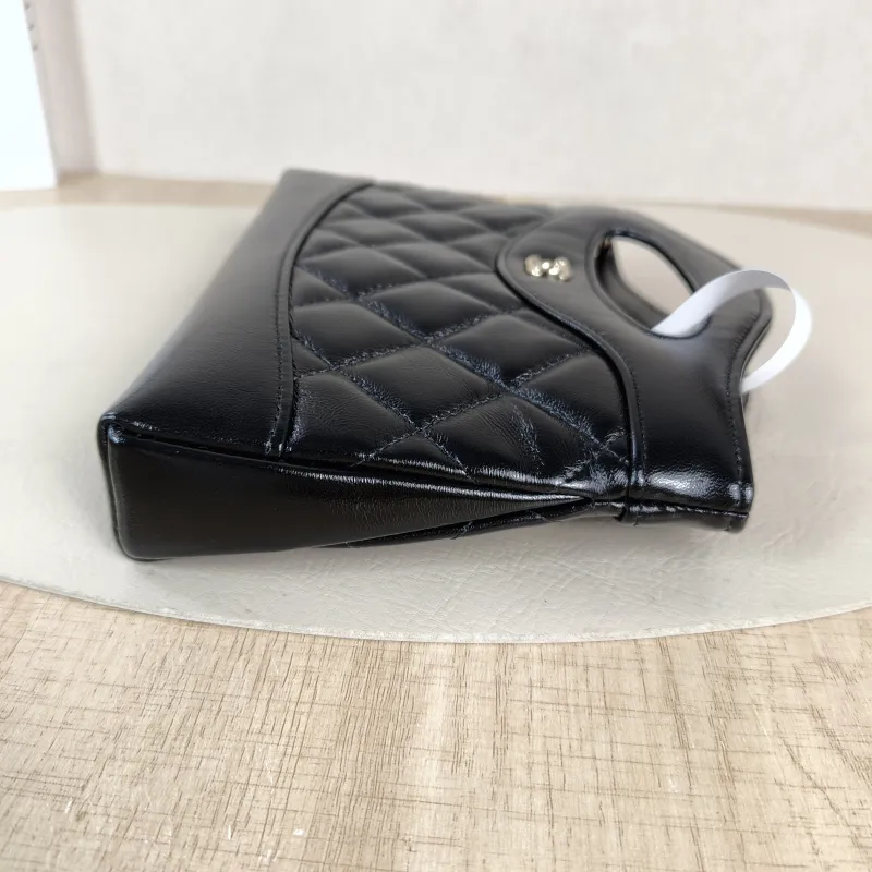 Chanel Shoulder Bag 31Bag Black Waxed Leather Calfskin nano 20.5 × 3.5 × 17 cm — detail view 5 of 10