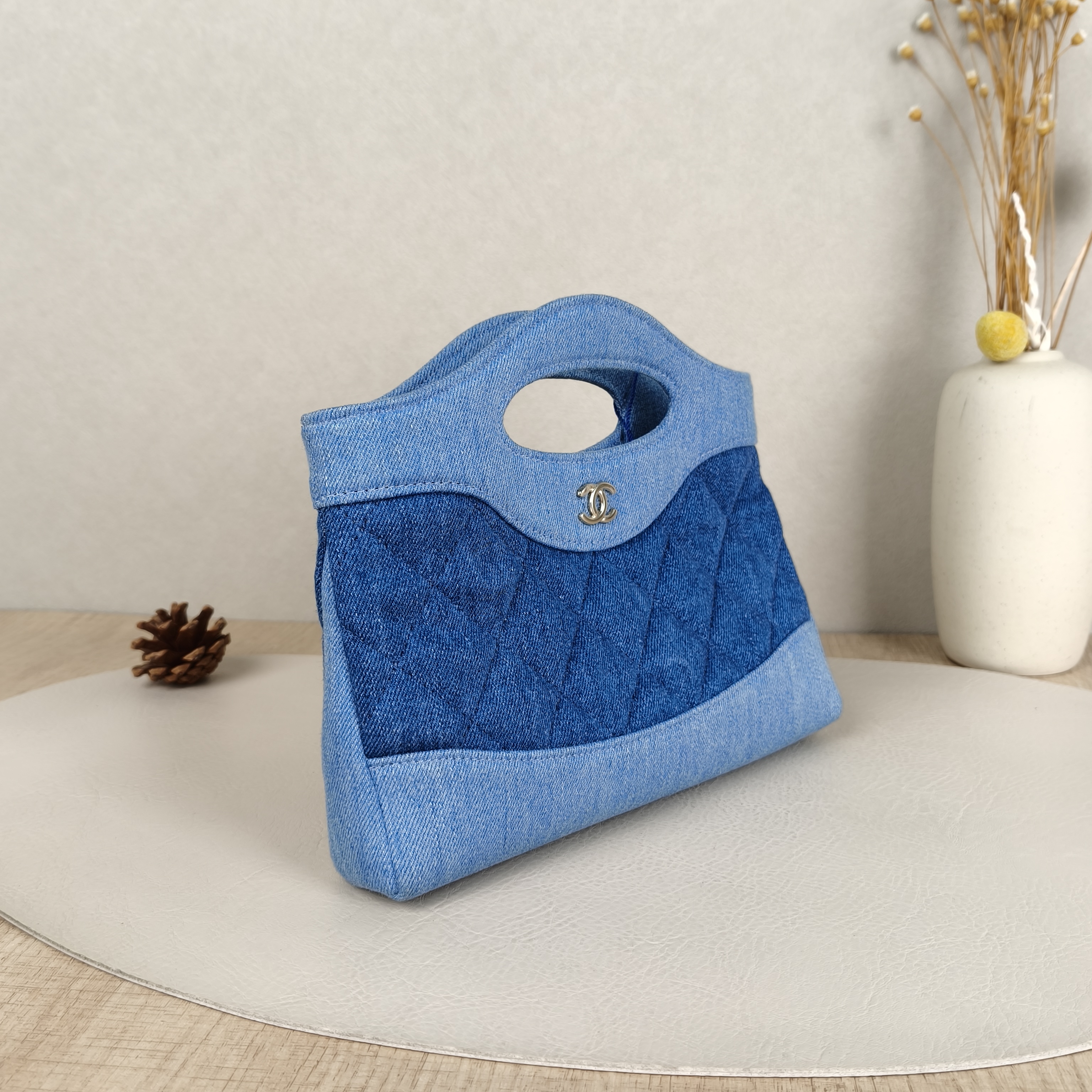 Chanel Crossbody Bag31Bag Blue 19 × 5 × 12 cm — cover view 7 of 9