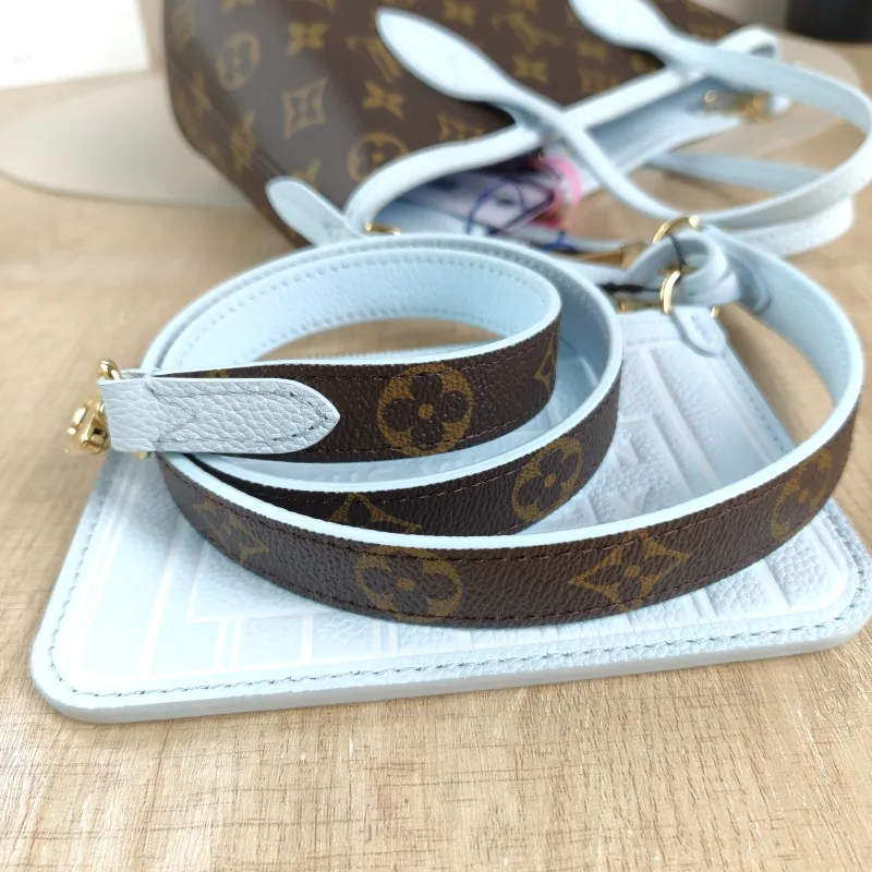 Louis Vuitton Crossbody Bag NEVERFULL INSIDE OUT BB Blue PVC · Calfskin BB 26.5 × 11 × 16.5 cm — detail view 3 of 13