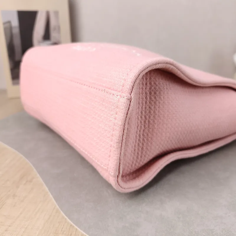 Chanel Shoulder Bag Pink One Size 26 × 10 × 26 cm — detail view 9 of 12