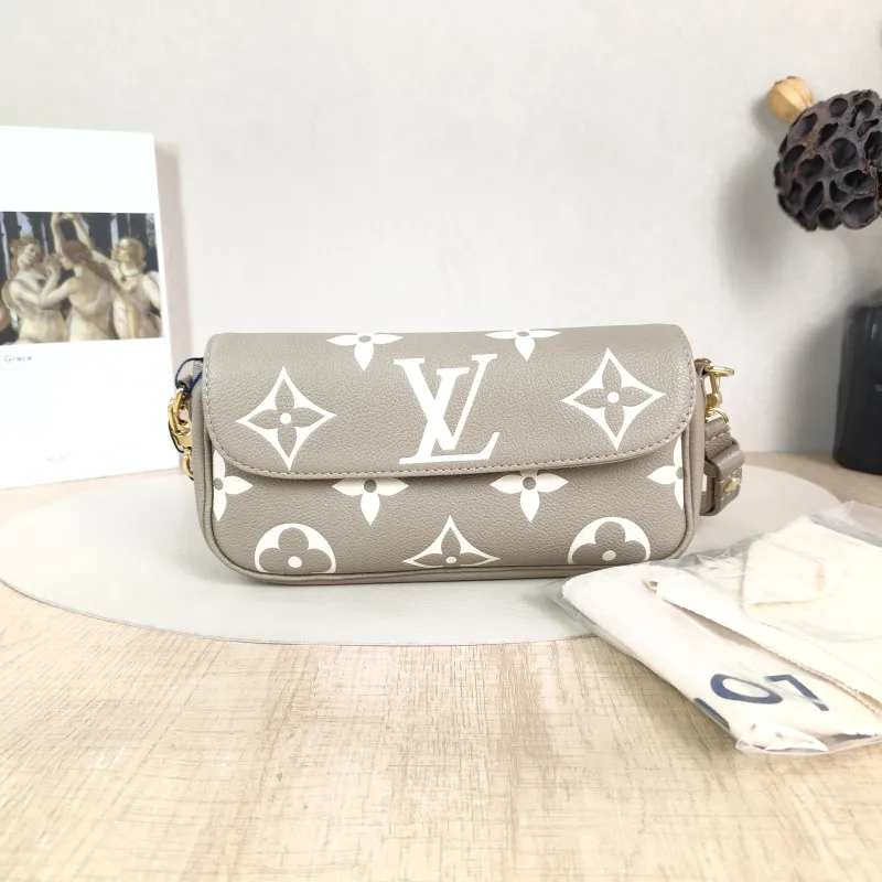 Louis Vuitton Crossbody Bag IVY Monogram Empreinte Embossed Calfskin Small 23.5 × 4.3 × 12 cm — cover view 4 of 6