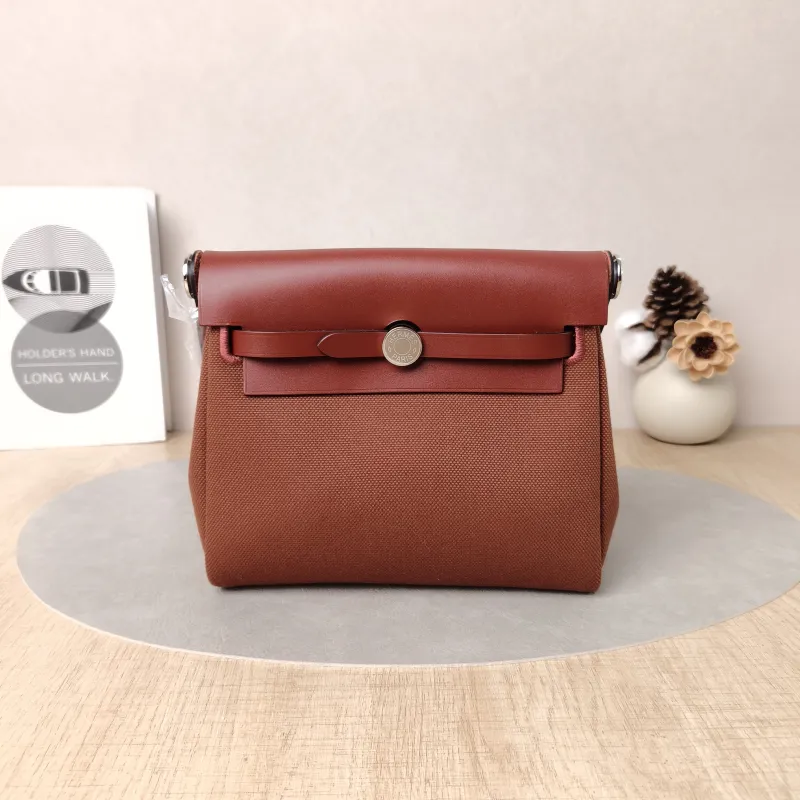 Hermès Crossbody Bag Herbag Zip 2036 Red Calfskin，Canvasmini20.5 × 7 × 16.5 cm