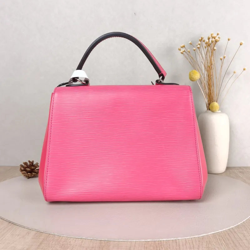 Louis Vuitton Crossbody Bag CLUNY Red Calfskin BB 28 × 10 × 20 cm — cover view 3 of 5
