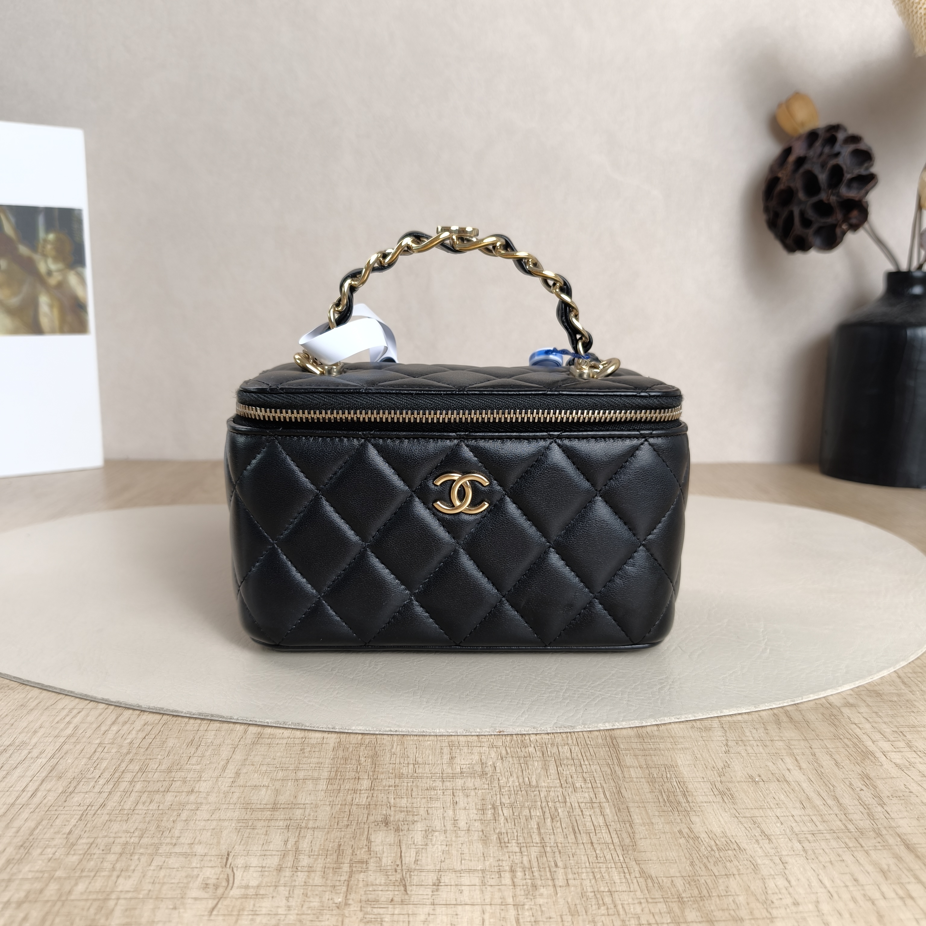 Chanel Crossbody Bag Edition Black Lambskinmini16 × 8 × 9.5 cm