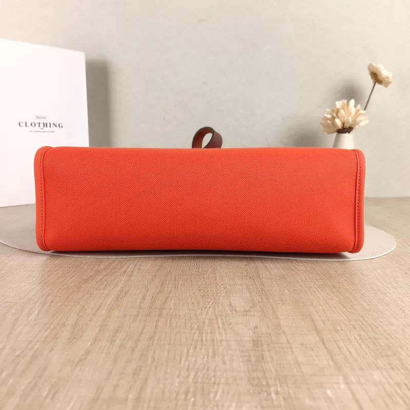 Hermès Crossbody Bag Herbag 319T 55 Calfskin，Canvas Medium30.5 × 11 × 25.5 cm — cover view 4 of 6