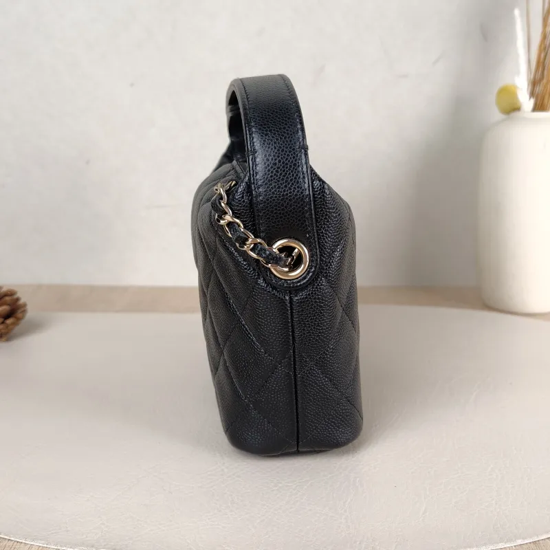 Chanel Crossbody Bag Crossbody Bag Black Grained Calfskin One Size21.5 × 7.5 × 19 cm — detail view 13 of 15