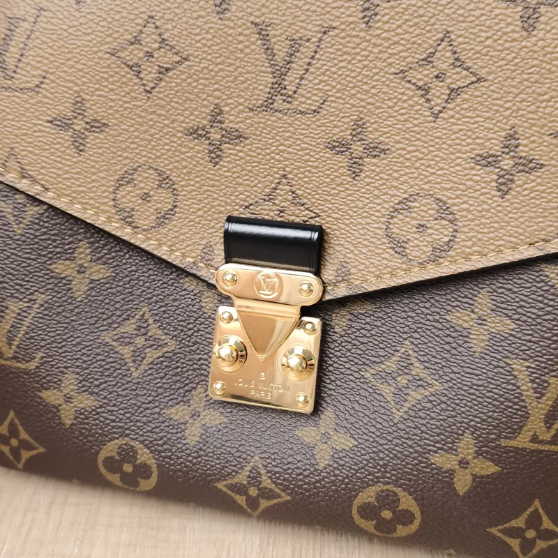 Louis Vuitton Crossbody Bag Pochette Métis Monogram Colorblock PVC Medium 25 × 7 × 19 cm — detail view 5 of 14
