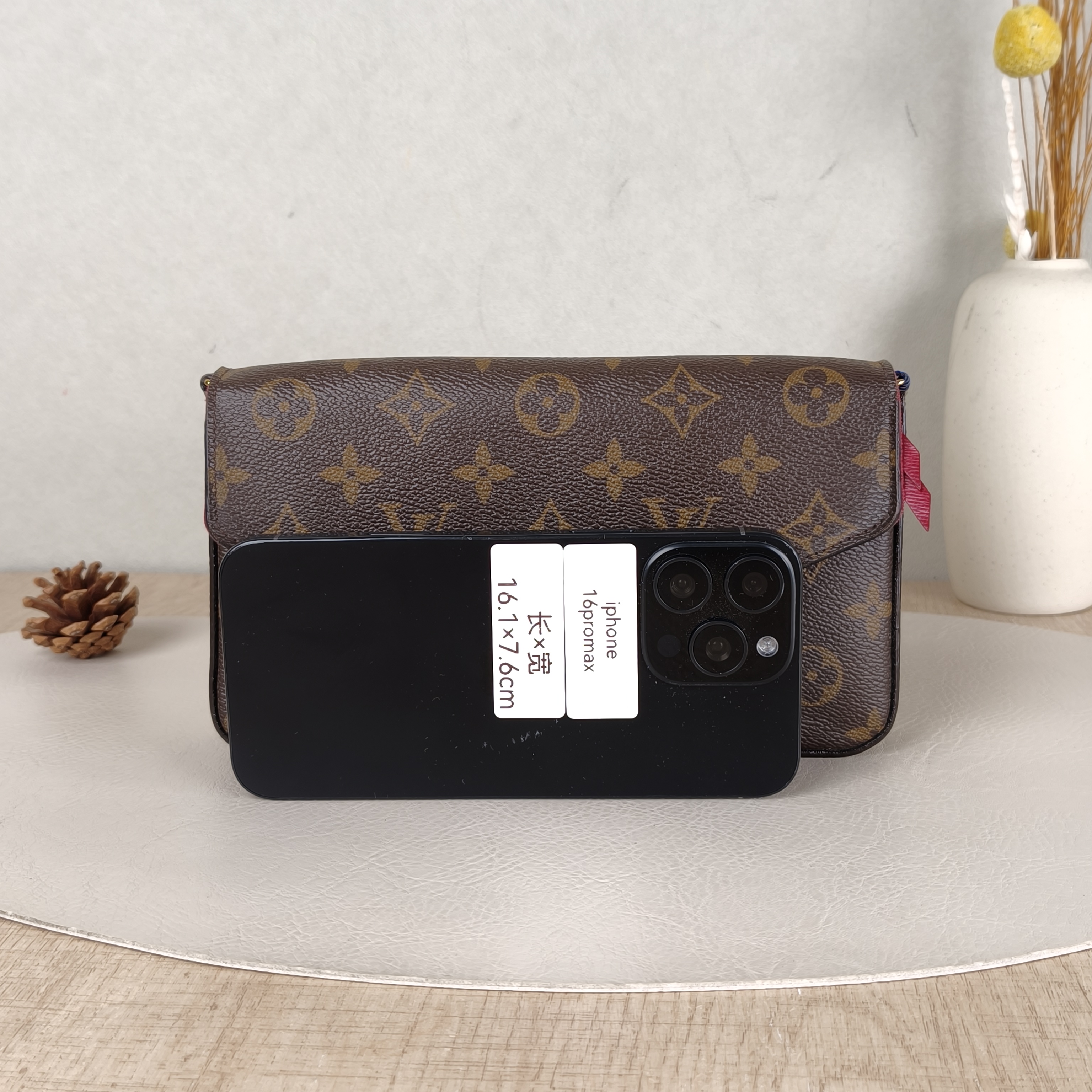 Louis Vuitton Crossbody Bag Pochette Félicie Monogram PVC Small21 × 3 × 12 cm — cover view 2 of 5