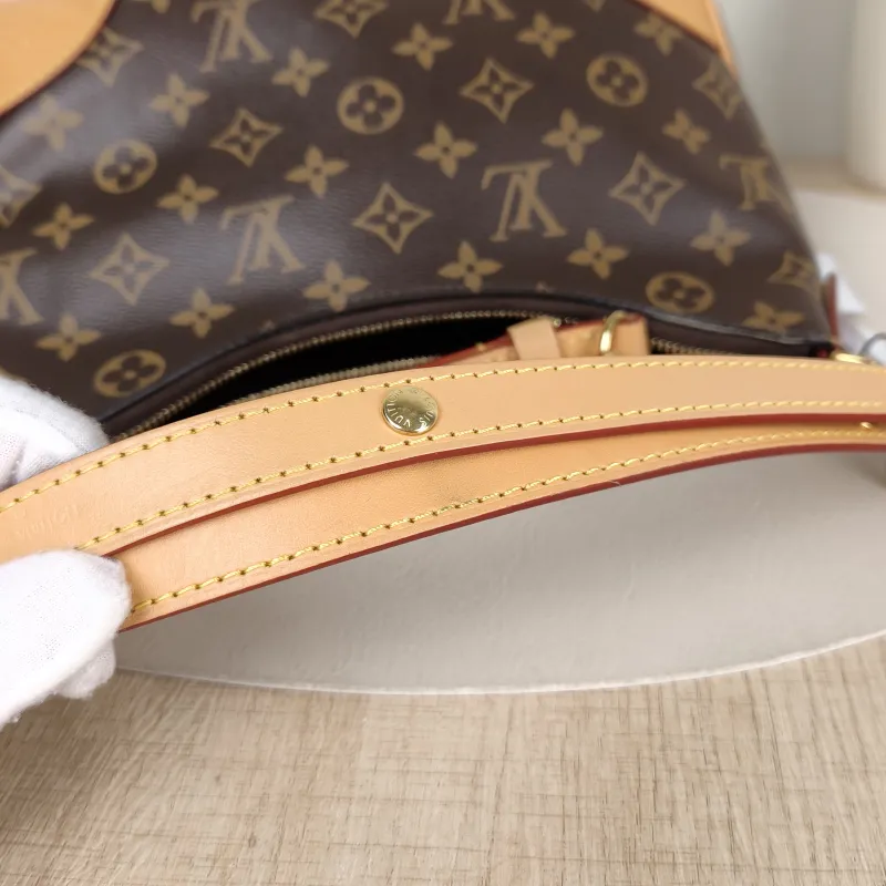 Louis Vuitton Crossbody Bag Boulogne PVC Small 26 × 9.5 × 16 cm — detail view 2 of 10