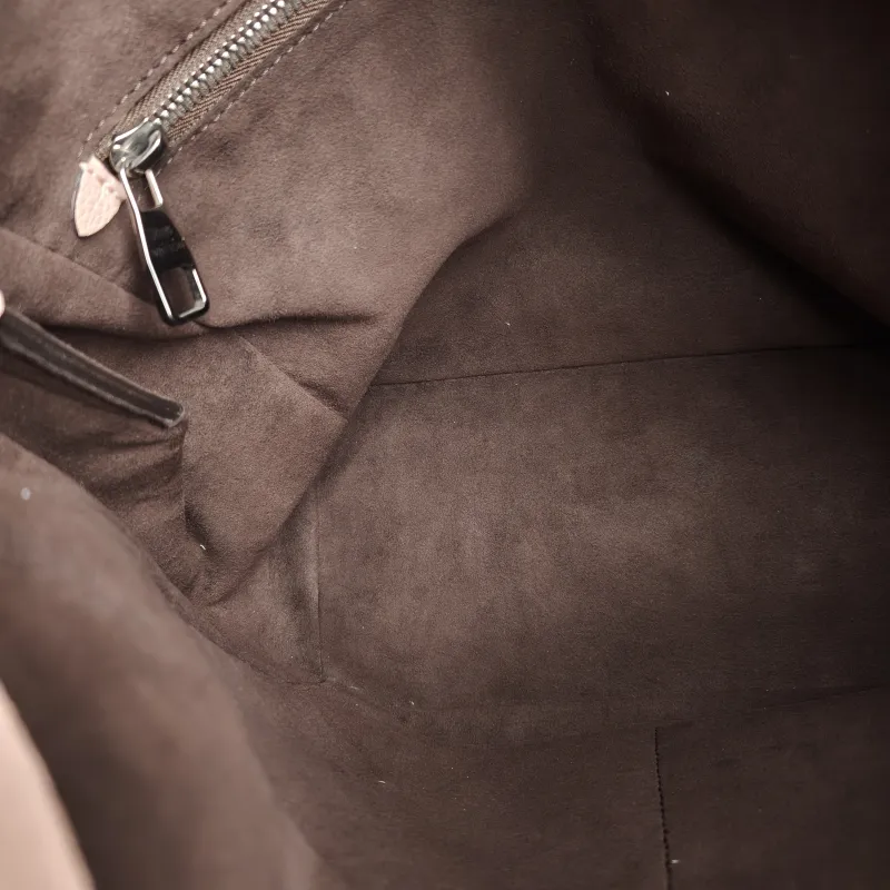 Louis Vuitton Crossbody Bag Babylone Calfskin Large 37 × 18 × 31 cm — detail view 6 of 10