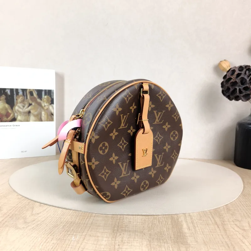 Louis Vuitton Crossbody Bag BOITE CHAPEAU SOUPLE Monogram PVC Large 20 × 8 × 22.5 cm — cover view 5 of 5