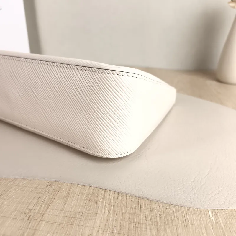 Louis Vuitton Crossbody Bag MARELLE White Epi Embossed Calfskin Small 25 × 8 × 15 cm — detail view 2 of 10