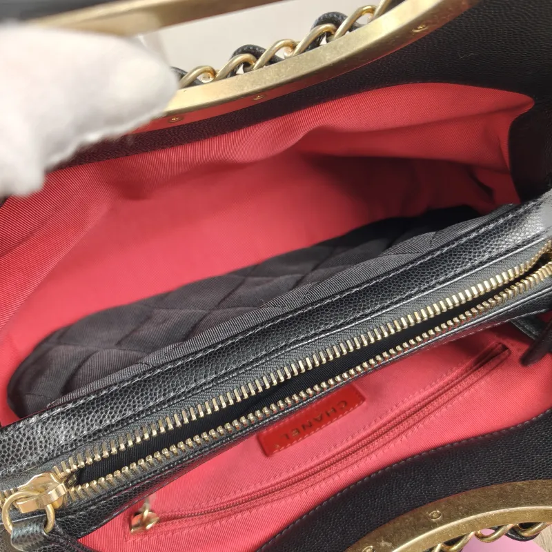 Chanel Top Handle Bag Shoulder Bag Black Grained Calfskin One Size 25 × 9 × 20 cm 29 — detail view 5 of 10