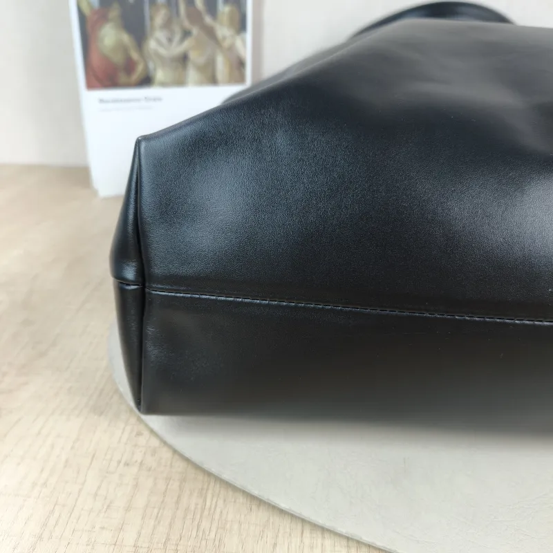 Miumiu Shoulder Bag Shoulder Bag Black Calfskin One Size 38 × 11 × 38 cm — detail view 9 of 11