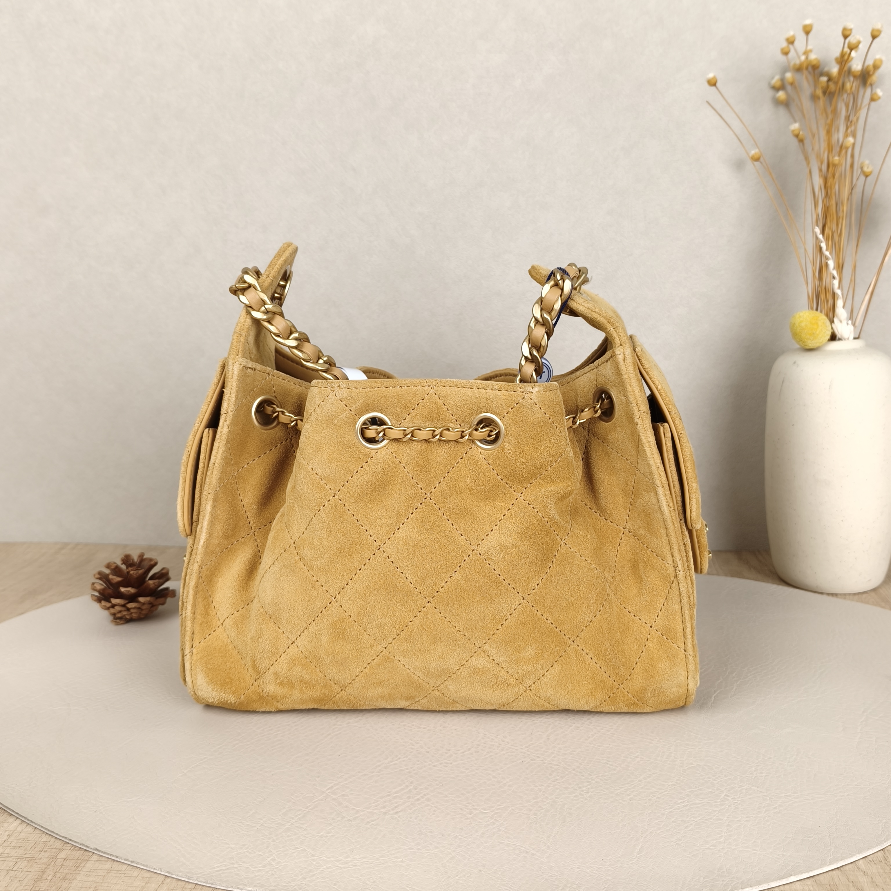 Chanel Crossbody Bag25Bag Yellow Suedemini22 × 12.5 × 20 cm — cover view 8 of 10