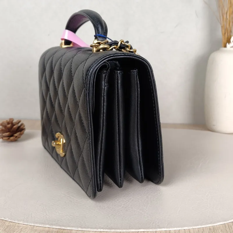 Chanel Crossbody Bag Black Grained Calfskin 21 × 9 × 15 cm — detail view 14 of 14