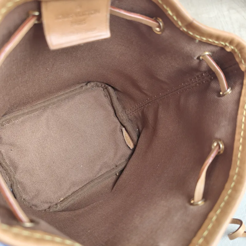 Louis Vuitton Crossbody Bag NANO NOÉ Bucket Bag Nano Monogram PVC nano 13 × 10 × 16 cm — detail view 9 of 10