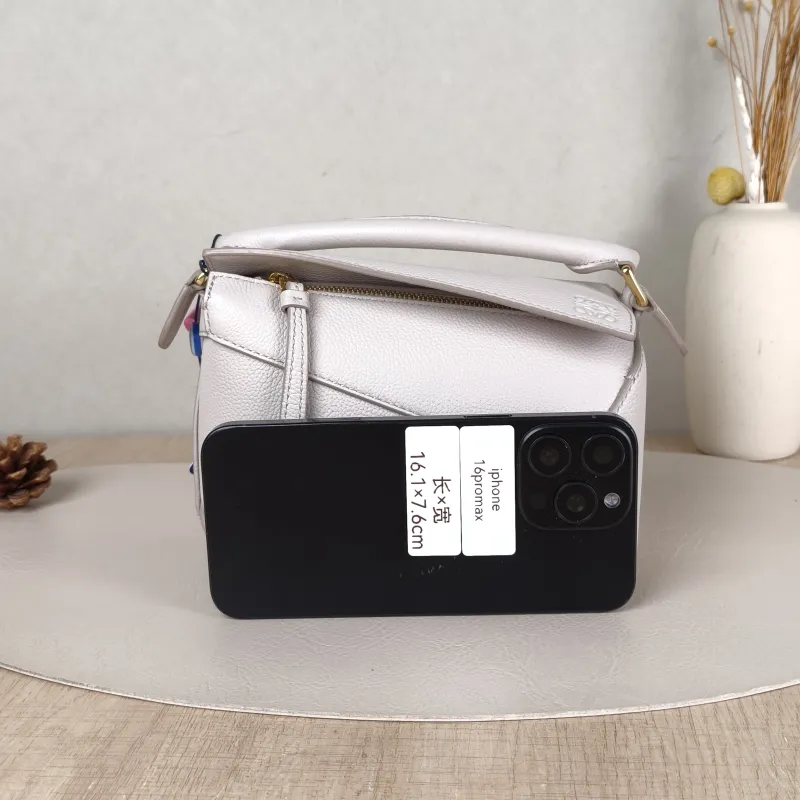 LOEWE Crossbody Bag Puzzle White Calfskinmini18 × 8 × 12.5 cm — cover view 5 of 5