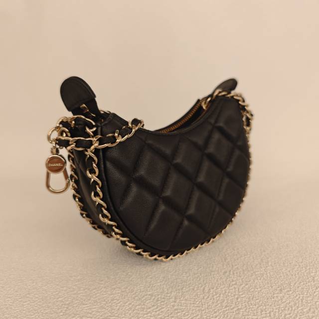 Chanel Crossbody Bag 23p Black Lambskin Mini 13.5 × 5 × 9.5 cm — cover view 2 of 4