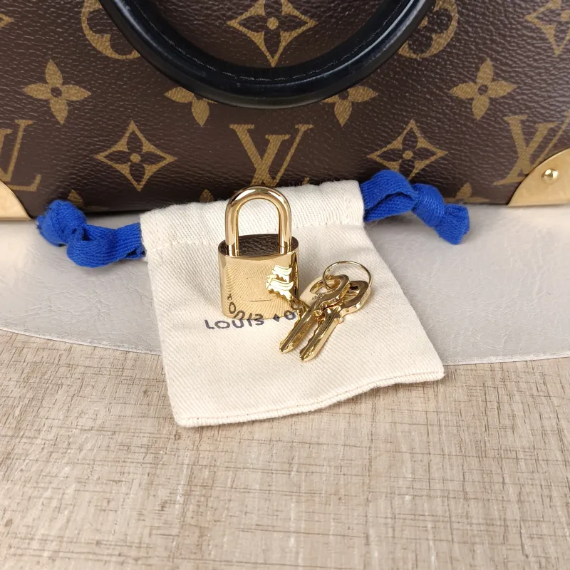Louis Vuitton Crossbody Bag Speedy Trunk 20 Monogram PVC Small 20.5 × 11 × 13.5 cm — detail view 12 of 15
