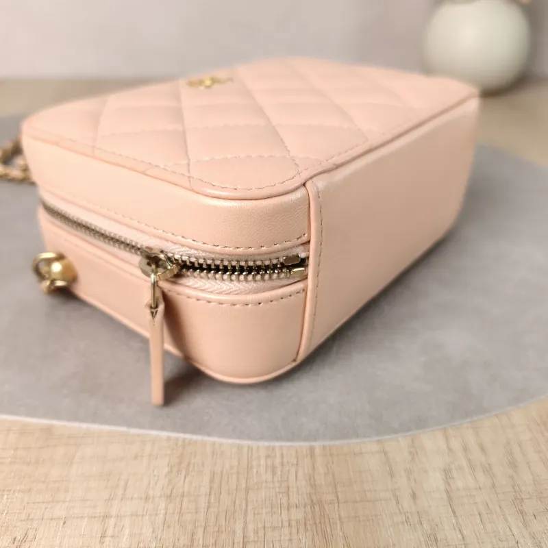 Chanel Crossbody Bag Camera Bag Pink Lambskin One Size 14.5 × 6 × 10.5 cm 31 — detail view 8 of 11