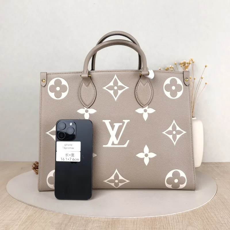 Louis Vuitton Shoulder Bag Onthego Medium · White Monogram Empreinte Embossed Calfskin Medium 35 × 14 × 27 cm — cover view 5 of 5