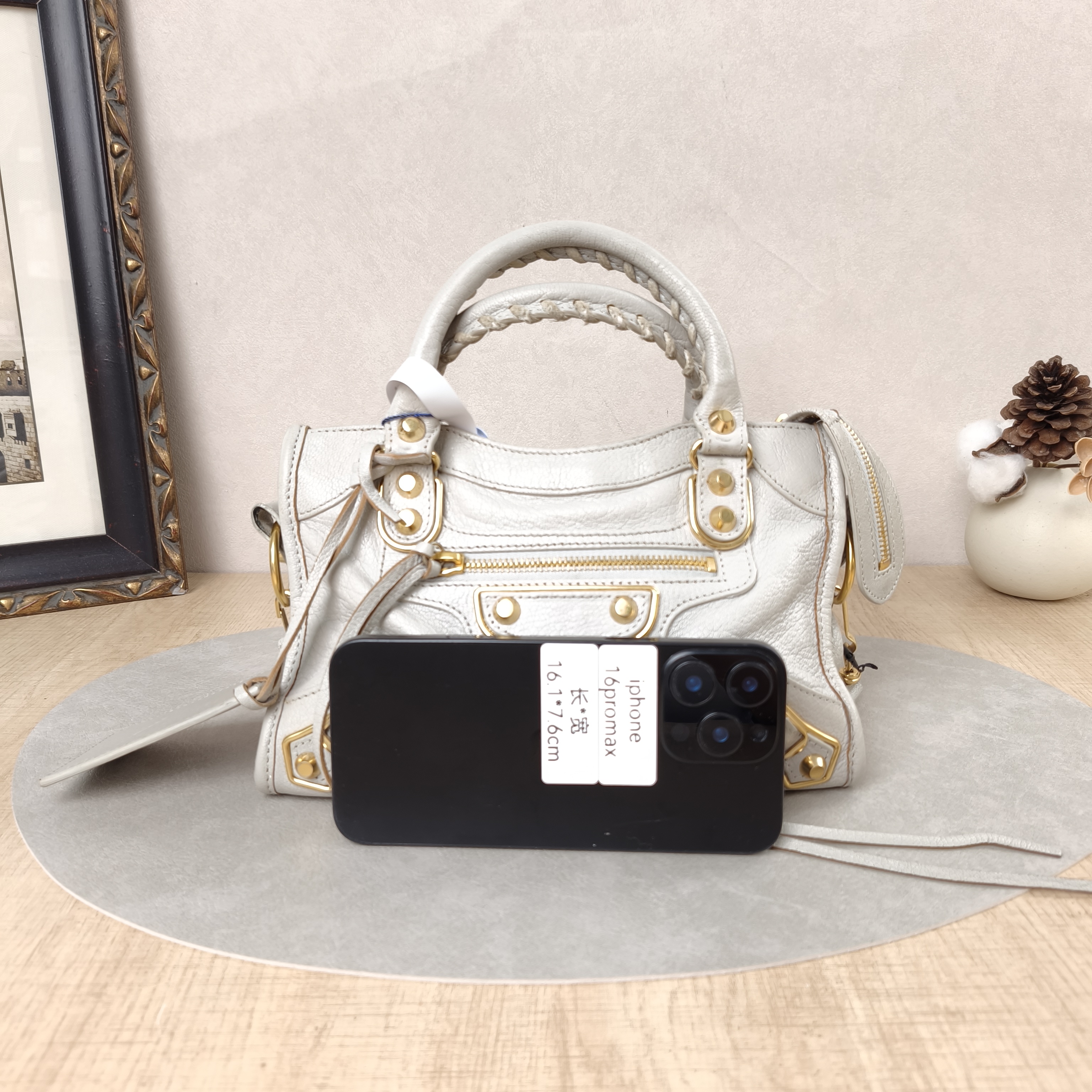 BALENCIAGA Shoulder Bag Grey Lambskinmini24 × 10 × 16 cm — cover view 3 of 5