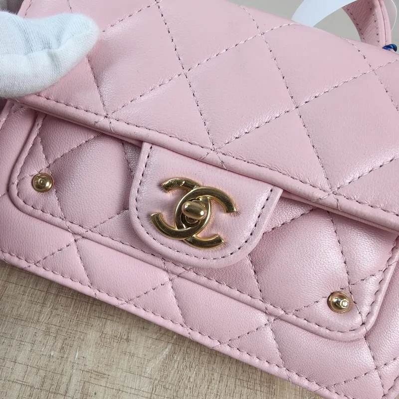 Chanel Crossbody Bag25b woc Pink Lambskin One Size14.5 × 4 × 10 cm — detail view 1 of 14