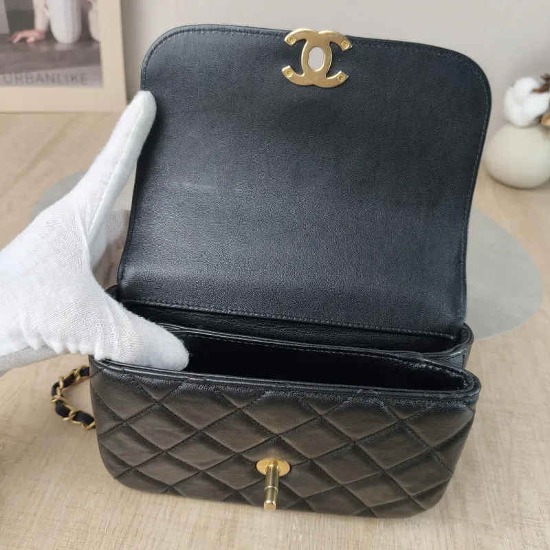 Chanel Crossbody Bag 24s Black Lambskin One Size 18 × 6 × 13 cm — detail view 2 of 15
