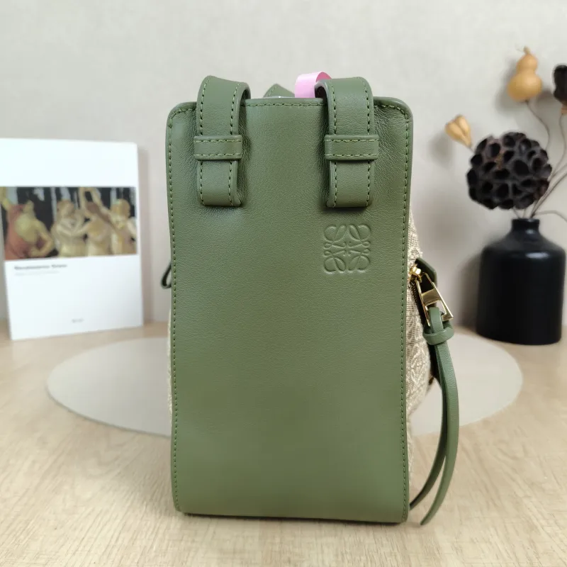 LOEWE Crossbody Bag Hammock Green Canvas Medium29 × 14 × 32 cm — detail view 10 of 10