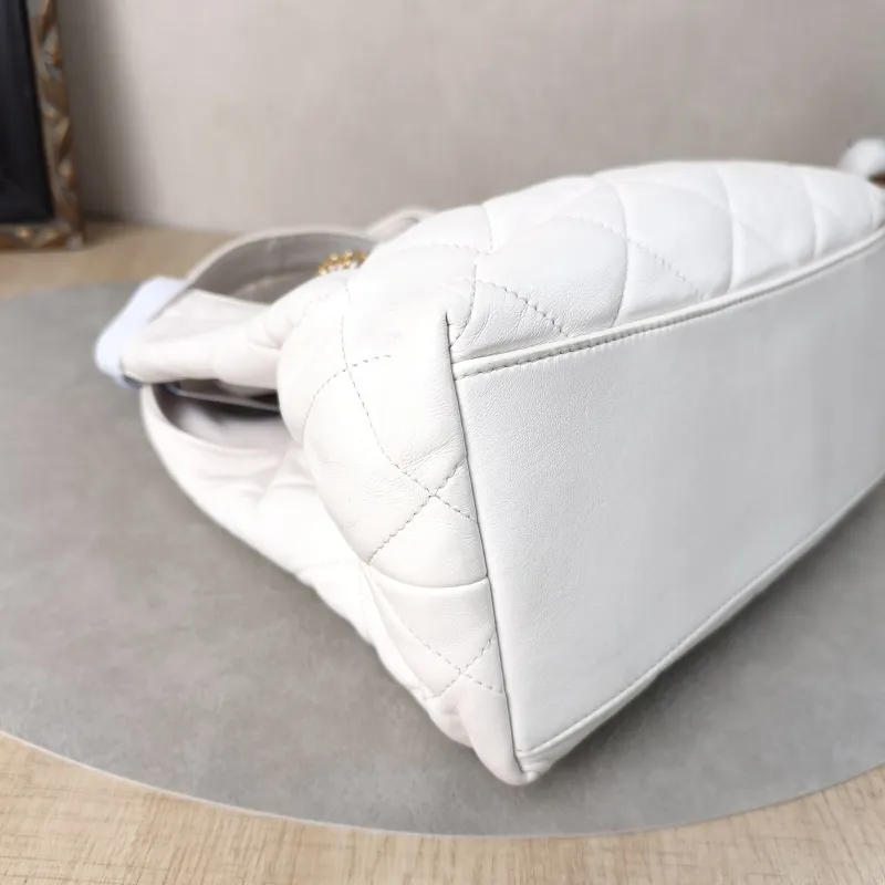 Chanel Top Handle Bag25p hobo White Calfskin24 × 10 × 14 cm — detail view 14 of 14