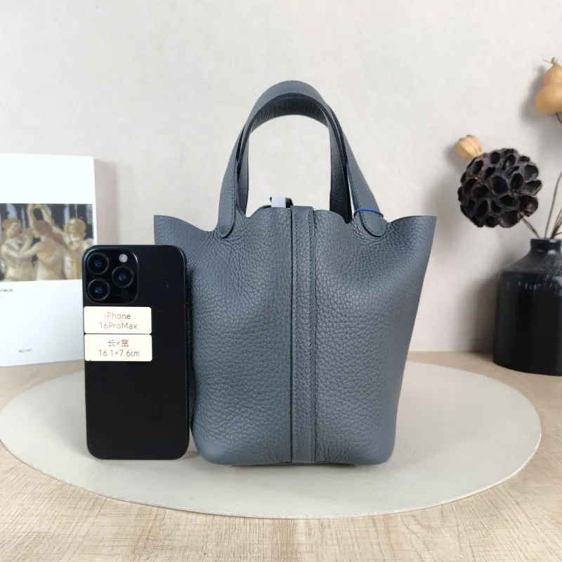 Hermès Top Handle Bag Picotin Lock 18 18 TC Calfskin Small 18 × 13 × 18 cm W — cover view 6 of 6